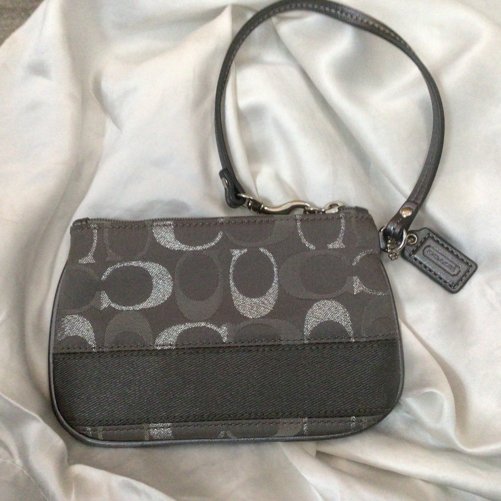 Coach Signature C Gray/Silver Jacquard Fabric Wristlet